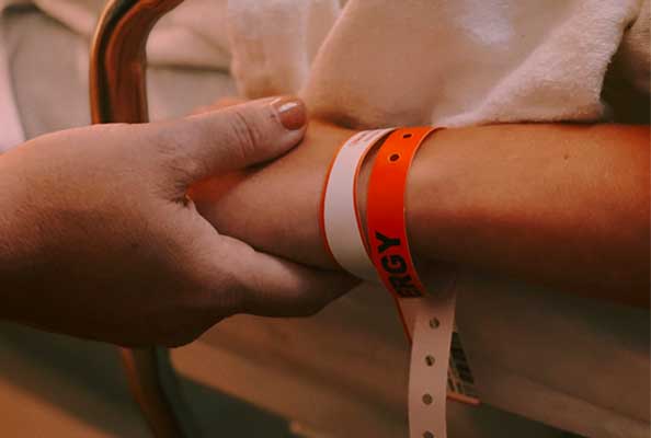 纳米抗体靶向递送策略：STING激动剂的强效抗癌突破